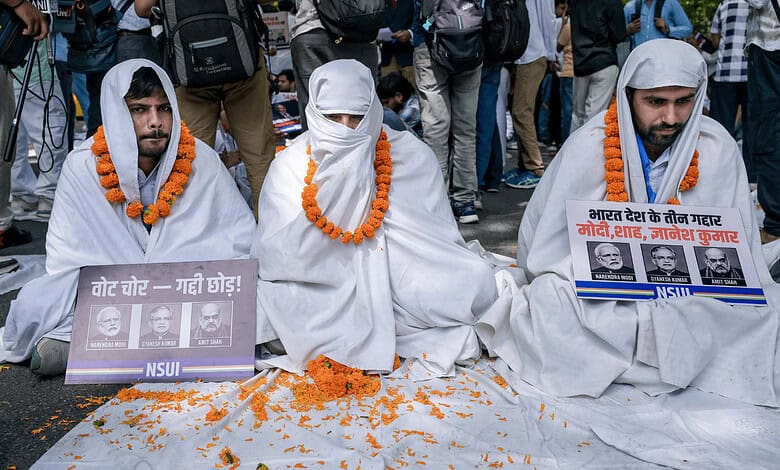 Anti-CEC stir: Several detained at NSUI’s ‘living dead’ protest