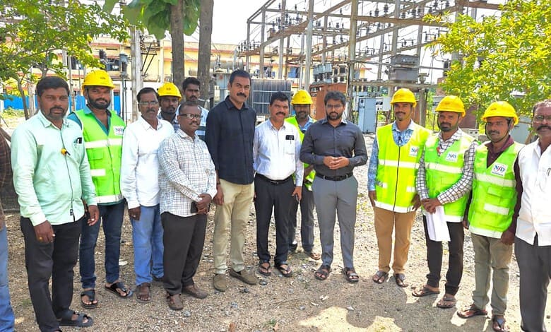TGNPDCL CMD Karnati Varun Reddy visits 33/11 kV Elkathurthy Substation