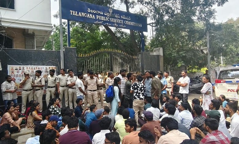 Crowd gathered outside Telangana Public Service Commission building in Hyderabad.