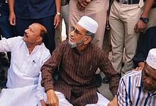 Bahadurpura MLA protesting at mosque in Chintalmet, detained by authorities.