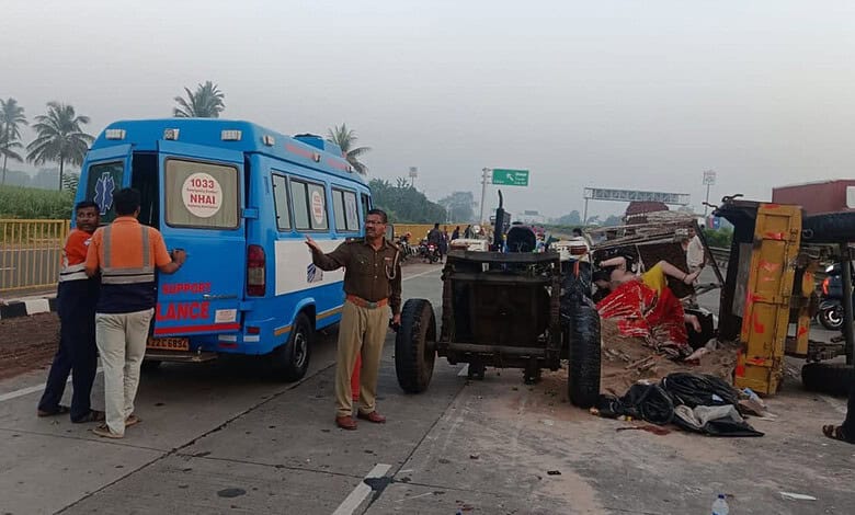 Three killed as truck rams tractor carrying Durga idol in Belagavi