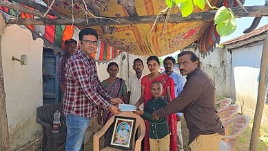 Family receives Rs 60,000 aid from Telangana association in Sharjah.